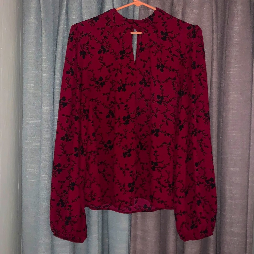 Flowy, long/sleeved blouse